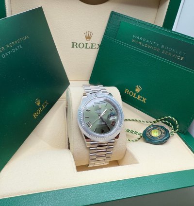 Rolex Day-date 40 New 2024 Olive Green Roman Dial Fluted Bezel Platinum President Bracelet