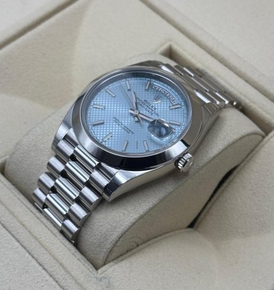Rolex Day-date 40 New 2024 Rolex Day-date 40mm 228206 Platinum Blue Motif Dial
