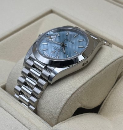 Rolex Day-date 40 New 2024 Rolex Day-date 40mm 228206 Platinum Blue Motif Dial