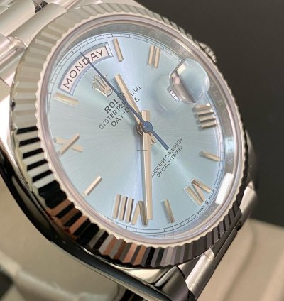 Rolex Day-date 40 New 2024 Unworn Day-date 40 Platinum President Ice Blue Roman Dial 228236 Complete Set