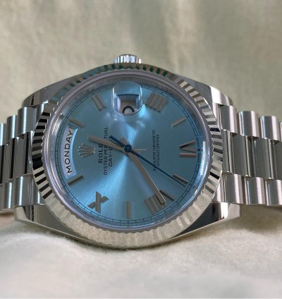 Rolex Day-date 40 New 2024 Unworn Day-date 40 Platinum President Ice Blue Roman Dial 228236 Complete Set