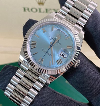 Rolex Day-date 40 New 2024 Unworn Day-date 40 Platinum President Ice Blue Roman Dial 228236 Complete Set