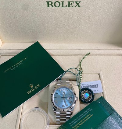 Rolex Day-date 40 New 2024 Unworn Day-date 40 Platinum President Ice Blue Roman Dial 228236 Complete Set