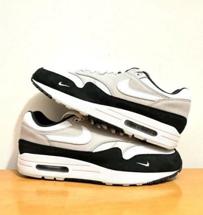 1 1 Nike Air Max 1 87 Black White