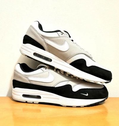 1 1 Nike Air Max 1 87 Black White