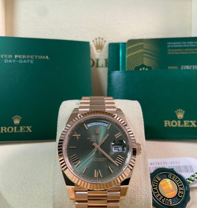 Rolex Day-date 40 New 2024 Unworn Day-date 40 President Rose Gold Olive Green Roman Dial 228235 Full Set