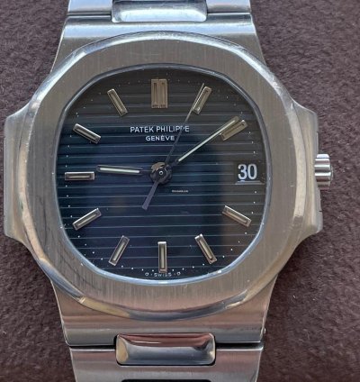 Patek Philippe Nautilus First Series 40 Year Vintage 1983 Original Box And Extract