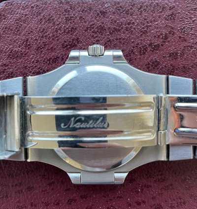 Patek Philippe Nautilus First Series 40 Year Vintage 1983 Original Box And Extract