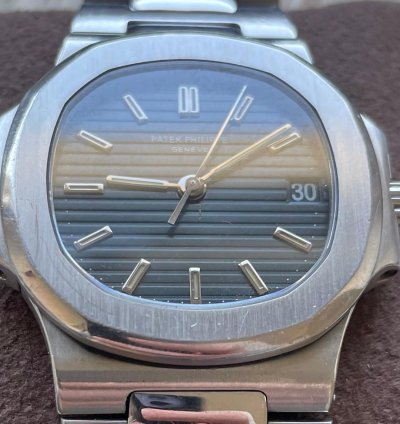 Patek Philippe Nautilus First Series 40 Year Vintage 1983 Original Box And Extract