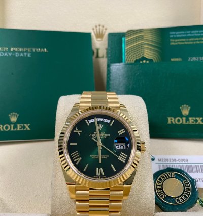 Rolex Day-date 40 New 2024 Unworn Day-date 40 President Yellow Gold Green Ombre Dial 228238 Full Set