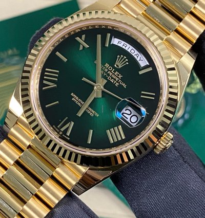 Rolex Day-date 40 New 2024 Unworn Day-date 40 President Yellow Gold Green Ombre Dial 228238 Full Set