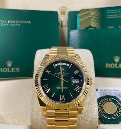 Rolex Day-date 40 New 2024 Unworn Day-date 40 President Yellow Gold Green Ombre Dial 228238 Full Set