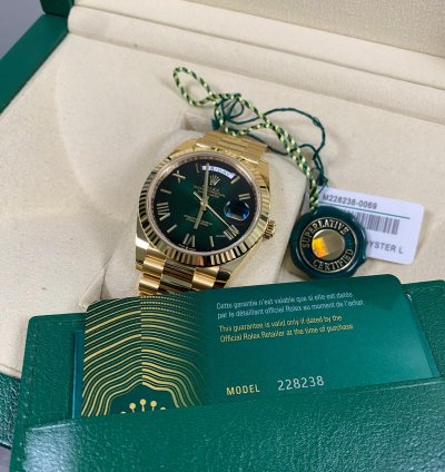 Rolex Day-date 40 New 2024 Unworn Day-date 40 President Yellow Gold Green Ombre Dial 228238 Full Set