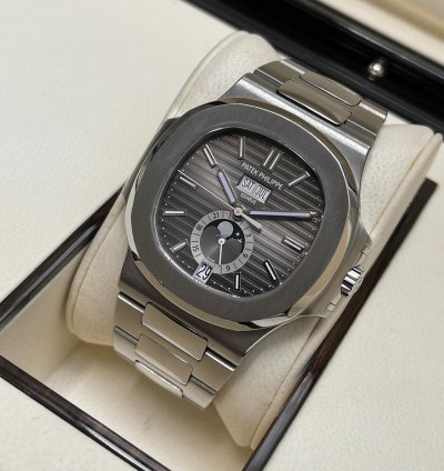 Patek Philippe Nautilus Full Set 2017