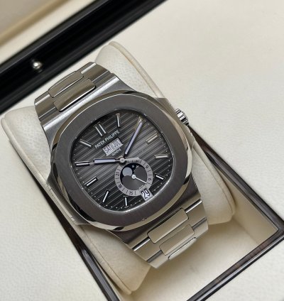 Patek Philippe Nautilus Full Set 2017
