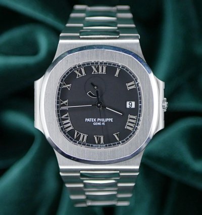 Patek Philippe Nautilus Full Set Excellent Nautilus Jumbo Power Reserve Comet 42mm Black Dial 3710 1a-001