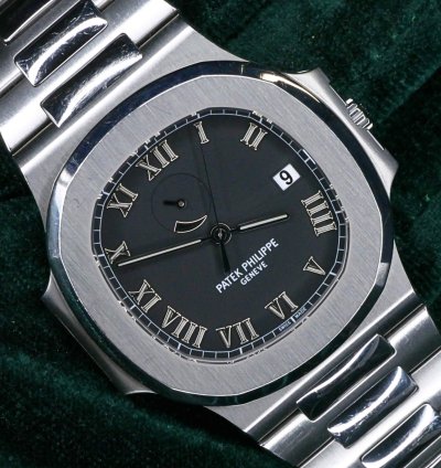 Patek Philippe Nautilus Full Set Excellent Nautilus Jumbo Power Reserve Comet 42mm Black Dial 3710 1a-001
