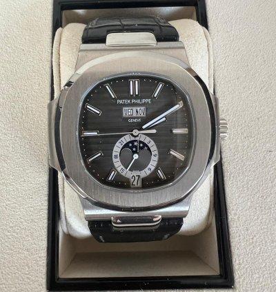Patek Philippe Nautilus Full Set Mit Zertifikat