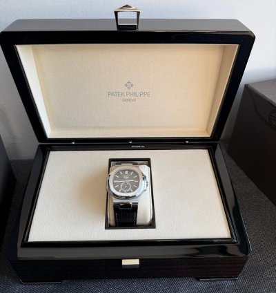Patek Philippe Nautilus Full Set Mit Zertifikat