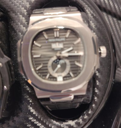 Patek Philippe Nautilus Full Set Mit Zertifikat