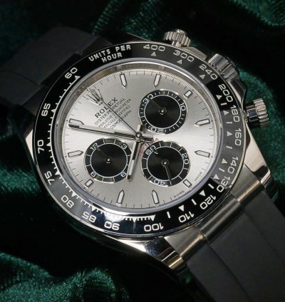 Rolex Daytona Mint Complete Set Daytona Ghost Silver Dial Ceramic Bezel Black Rubber Strap 126519ln-0006