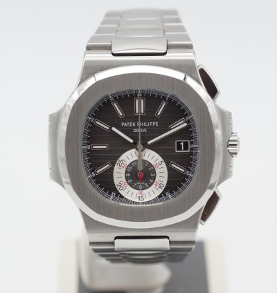 Patek Philippe Nautilus Full-set De Mint 5980 1a Black Dial 2012