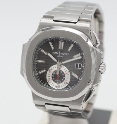 Patek Philippe Nautilus Full-set De Mint 5980 1a Black Dial 2012