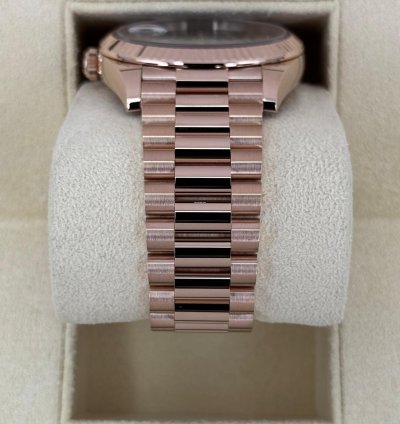 Rolex Day-date 40 New 2025 Day-date 40mm 228235 Presidential 18kt Yellow Gold Slate Ombre Dial