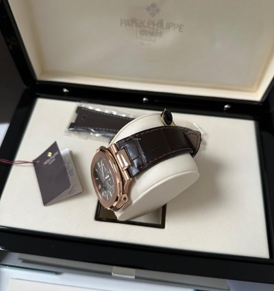Patek Philippe Nautilus Fullset 2010 Wie Neu Deu Revision 2022
