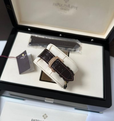 Patek Philippe Nautilus Fullset 2010 Wie Neu Deu Revision 2022