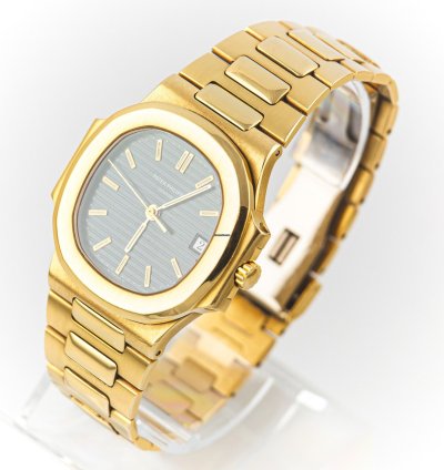 Patek Philippe Nautilus Gold 18k 37mm Ref 3800 001 Full Set