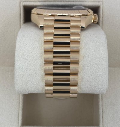 Rolex Day-date 40 New 2025 Day-date 40mm 228238 Presidential Black Dial