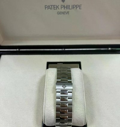 Patek Philippe Nautilus Great Condition Box Pusher And Archive Papers