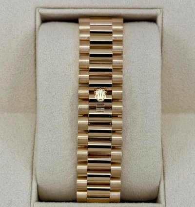 Rolex Day-date 40 New 2025 Day-date 40mm 228238 Presidential Green Ombre Dial