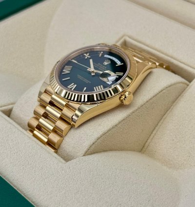 Rolex Day-date 40 New 2025 Day-date 40mm 228238 Presidential Green Ombre Dial