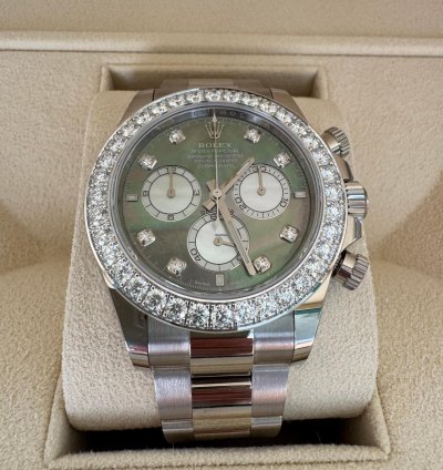 Rolex Daytona Mother Of Pearl Cosmograph Daytona Diamond Mother Full Set Brand New Unworn 126579rbr