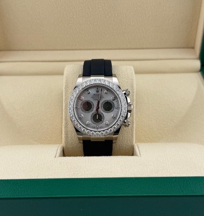 Rolex Daytona Mother Of Pearl Cosmograph Daytona Diamond Set Bezel White Gold 40mm