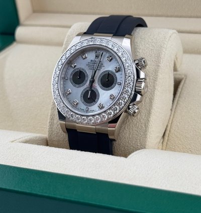 Rolex Daytona Mother Of Pearl Cosmograph Daytona Diamond Set Bezel White Gold 40mm