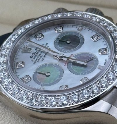 Rolex Daytona Mother Of Pearl Cosmograph Daytona Diamond Set Bezel White Gold 40mm