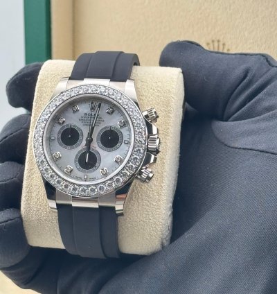 Rolex Daytona Mother Of Pearl Cosmograph Daytona Diamond Set Bezel White Gold 40mm