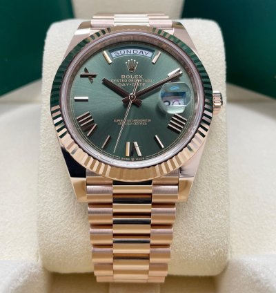 Rolex Day-date 40 New Day-date 40mm 228235 Rose Gold Fluted Olive Green Roman Dial Presidential