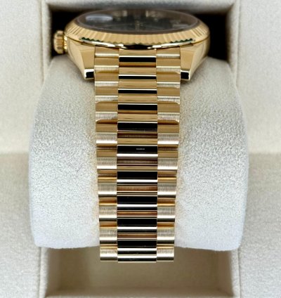 Rolex Day-date 40 New Day-date 40mm 228238 Black Onyx Diamond Baguette Dial