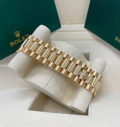 Rolex Day-date 40 New Day-date 40mm 228238 Yellow Gold Presidential Champagne Baguette Dial