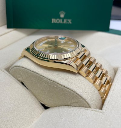Rolex Day-date 40 New Day-date 40mm 228238 Yellow Gold Presidential Champagne Baguette Dial