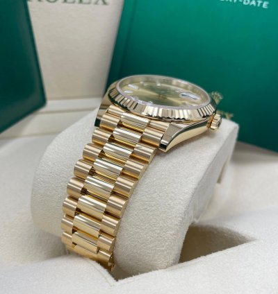 Rolex Day-date 40 New Day-date 40mm 228238 Yellow Gold Presidential Champagne Baguette Dial