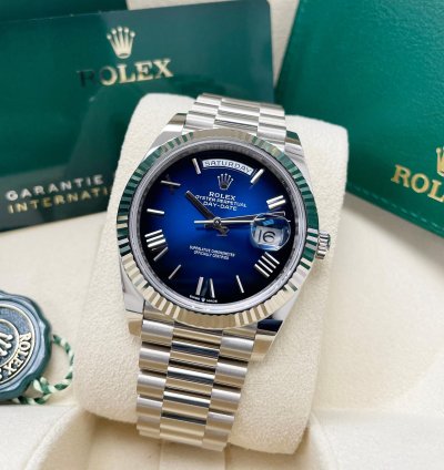 Rolex Day-date 40 New Day-date 40mm 228239 White Gold Fluted Bezel Blue Ombre Dial President Bracelet