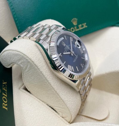 Rolex Day-date 40 New Day-date 40mm 228239 White Gold Fluted Bezel Blue Ombre Dial President Bracelet