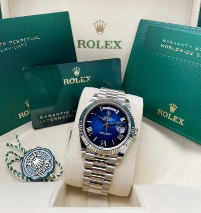 Rolex Day-date 40 New Day-date 40mm 228239 White Gold Fluted Bezel Blue Ombre Dial President Bracelet
