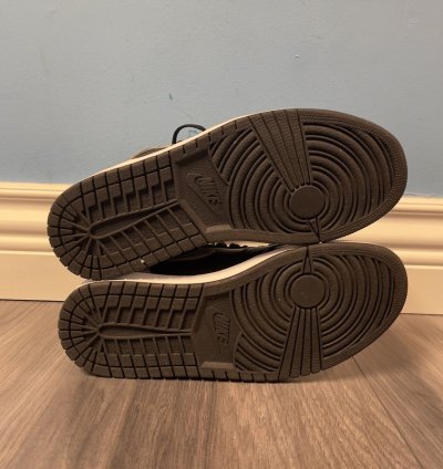 Jordan 1 High Shadow 2018 - Size 9
