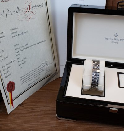Patek Philippe Nautilus Jumbo 39mm
